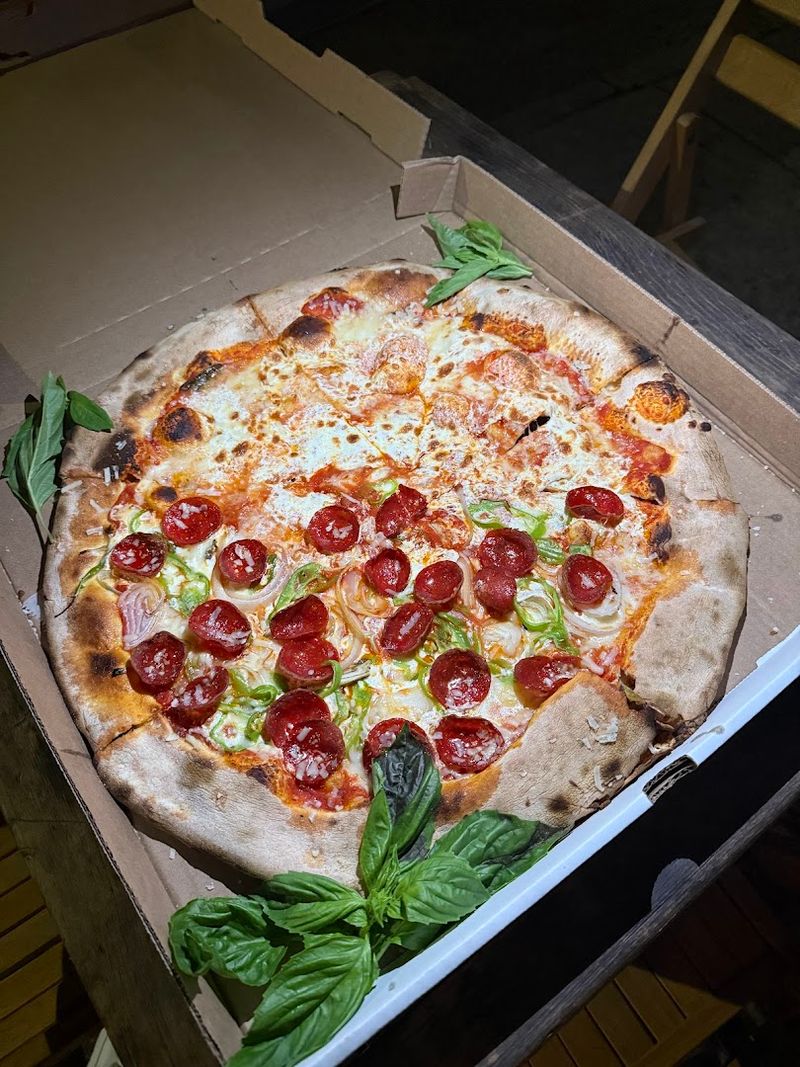 The Crust That Changed Everything I Thought I Knew About Pizza