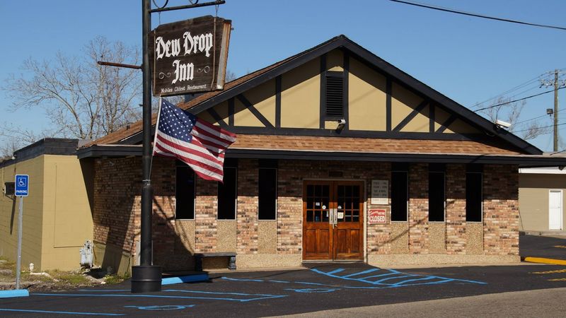 Why The Dew Drop Inn Is A Must-Visit Mobile Landmark