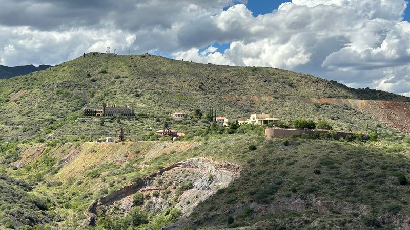 What To Expect On This Short Hillside Loop