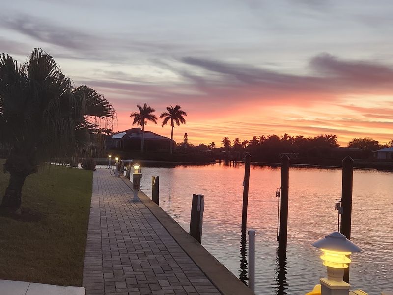 Why This Forgotten Resort Still Pulls Travelers In Why This Forgotten Resort Still Pulls Travelers In