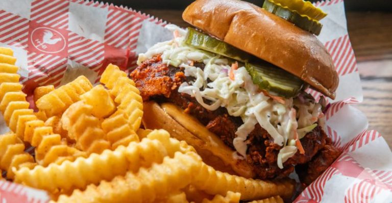 Why This Georgia Restaurant Is A Fried Chicken Sandwich Heaven