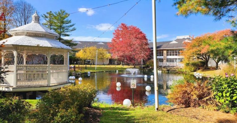 Why This Gorgeous Ohio Town Is The Ultimate Escape For A Stress-Free Weekend