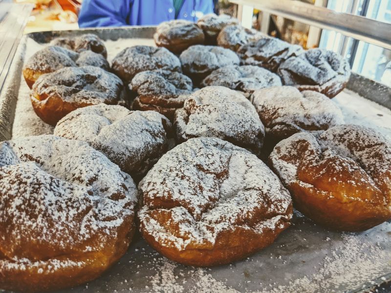 Why This Little Bakery Belongs On Your Illinois Outing List