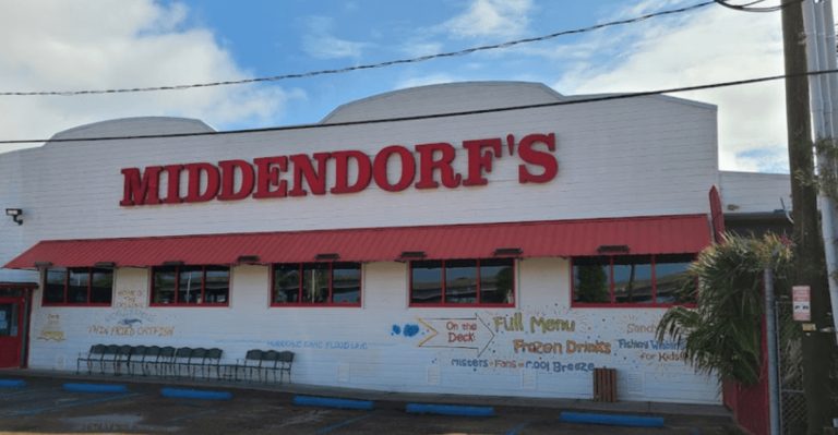 Why This Louisiana Dockside Eatery’s Fish And Chips Are Talked About All Over The Bayou