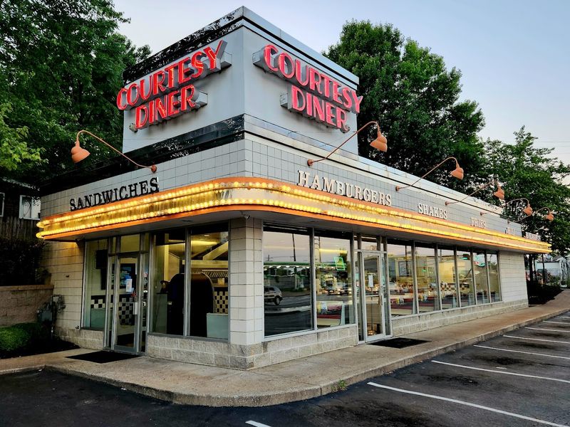 Why This Old-School St. Louis Counter Still Feels Essential