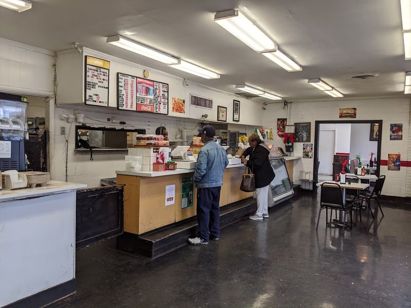 Smoke In The Air, Story On The Plate