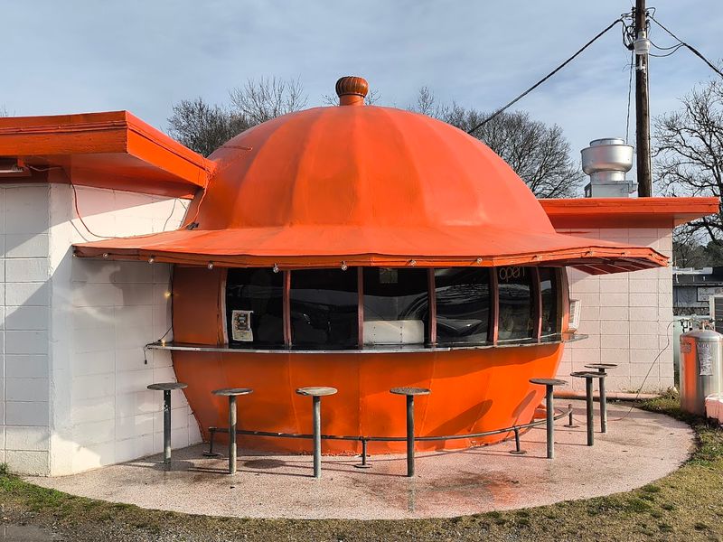 Where To Find This Giant Orange Roadside Diner In Arkansas