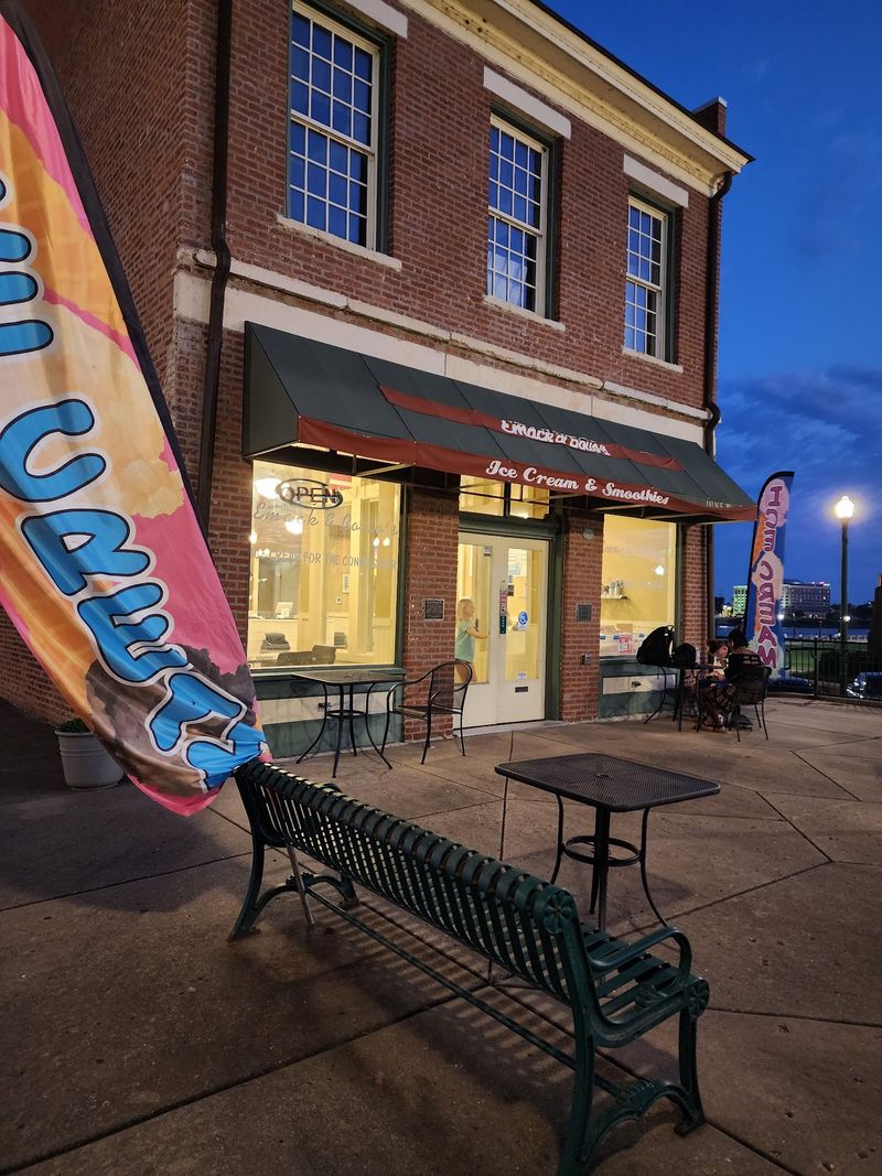Why This Riverfront Gem Earns Repeat Trips