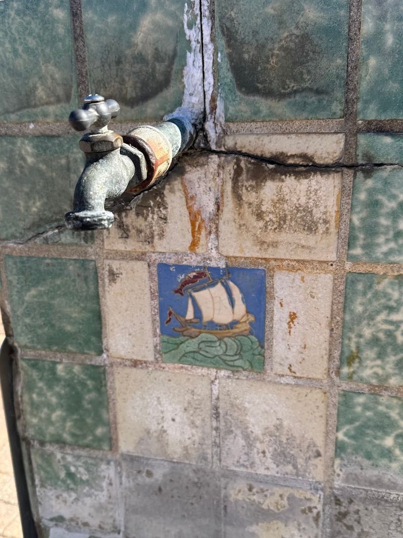 Why This Small Fountain Deserves a Spot on Your Florida Road Trip Why This Small Fountain Deserves a Spot on Your Florida Road Trip
