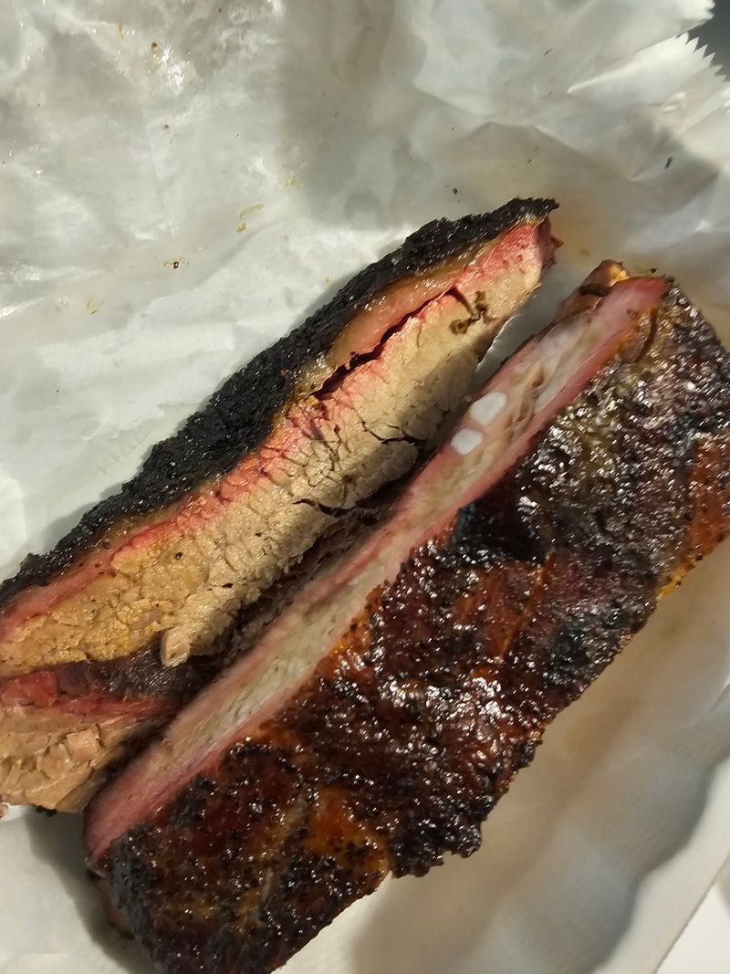 Why This Smoky Counter Deserves Your Next Weekend