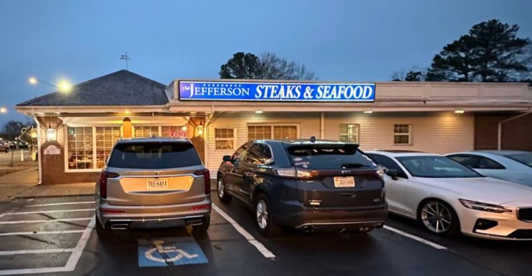 Why This Virginia Steakhouse Continues To Follow Its 1950s Recipes