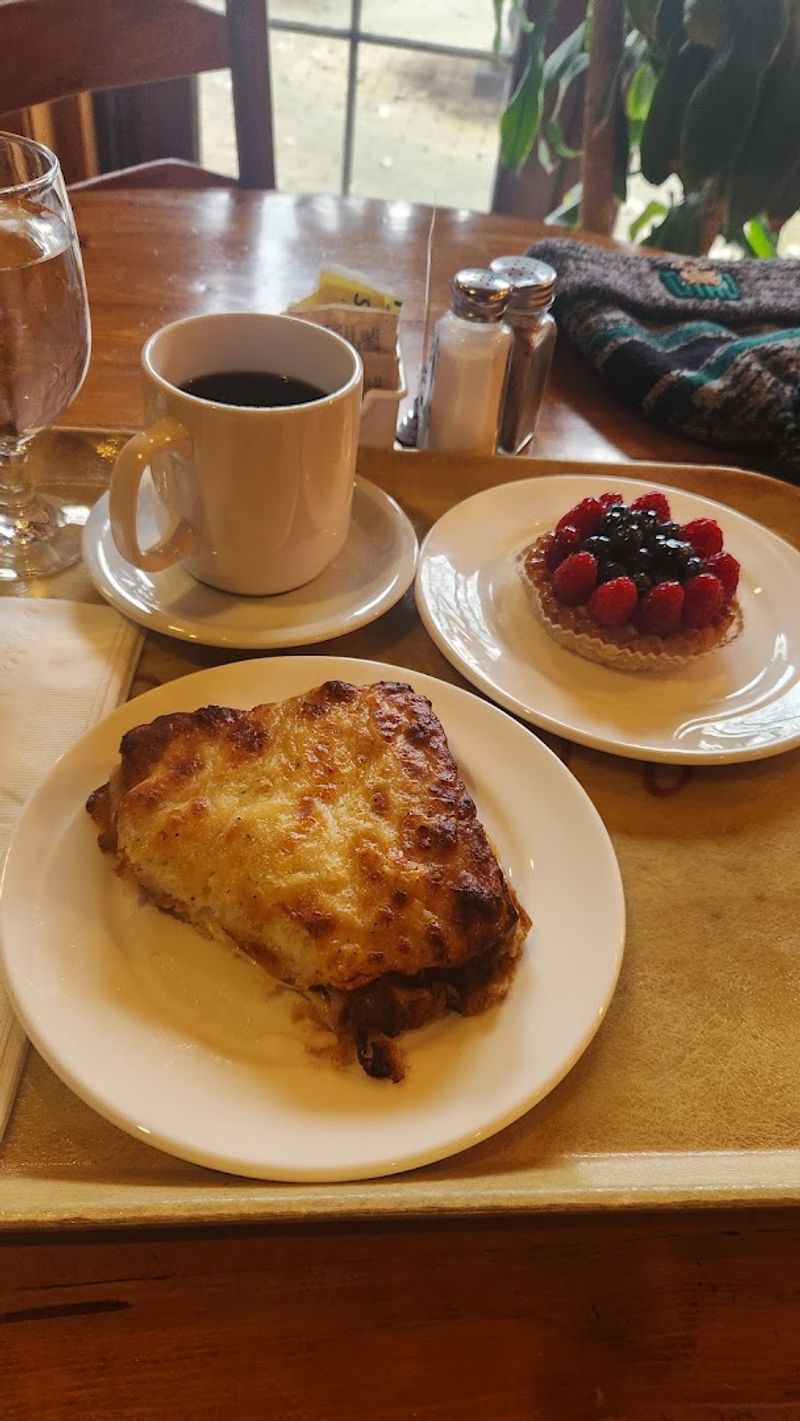 The Kind of Lunch Ohio Deserves More Of