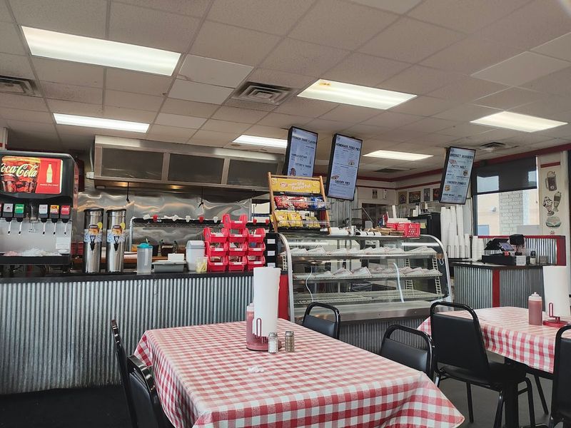 Comfort-Food Menu Beyond Pies Drawing Steady Crowds