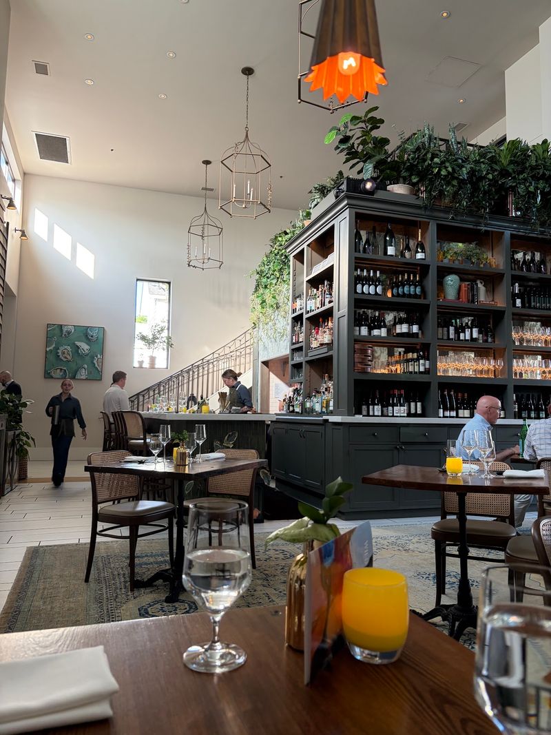 Wild Common, Charleston