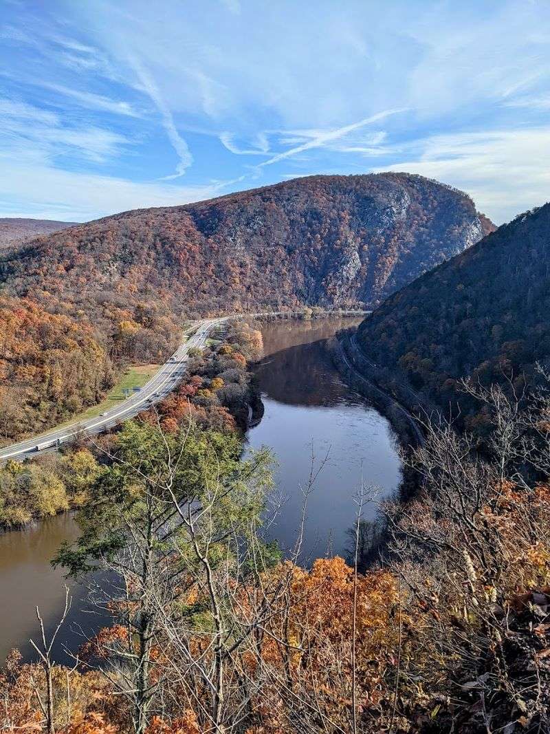 Fall Foliage Transforms the Valley Into Something Spectacular
