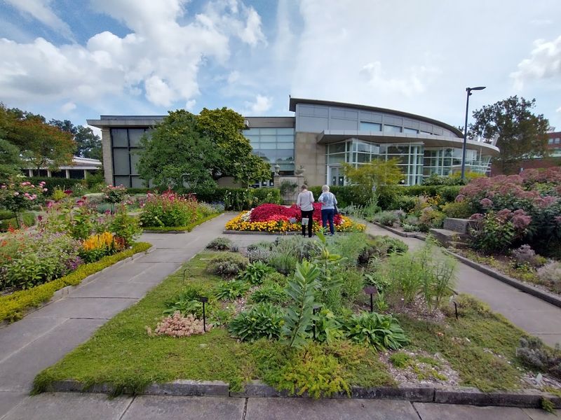 The Cafe, Gift Shop, and Little Extras That Round Out the Day