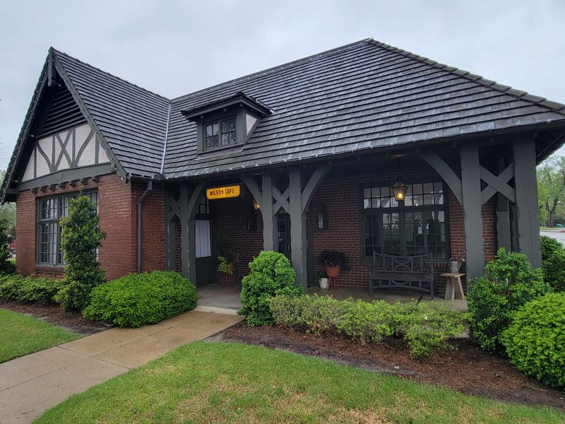 Wilson Cafe, Wilson
