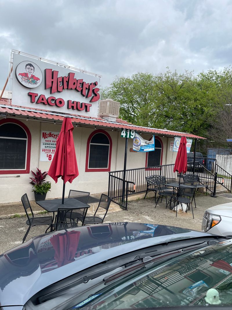 San Marcos, Herbert's Taco Hut