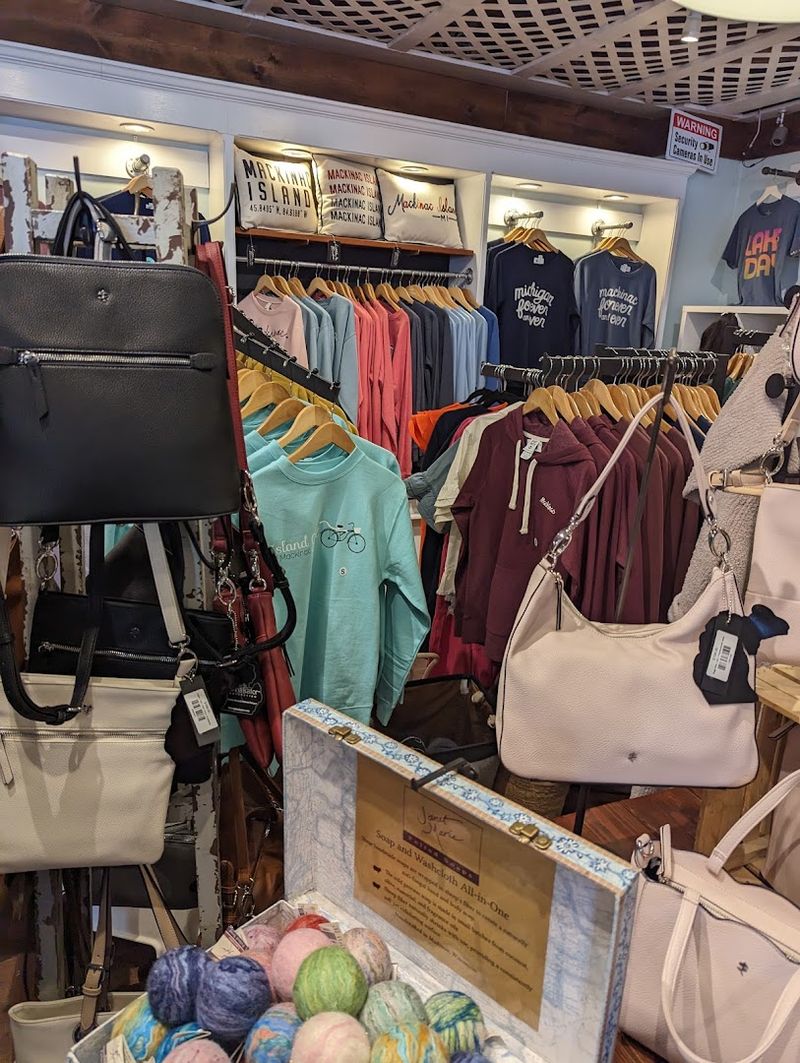 People Who Know Their Shelves