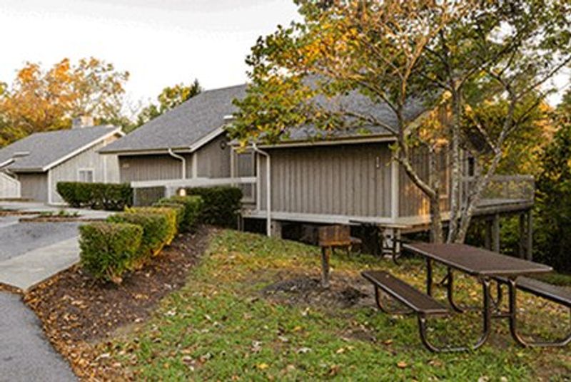 Driftwood Restaurant – Barren River Lake State Resort Park, Lucas