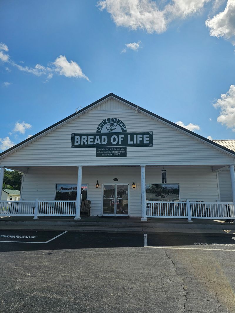 Bread Of Life Café, Liberty