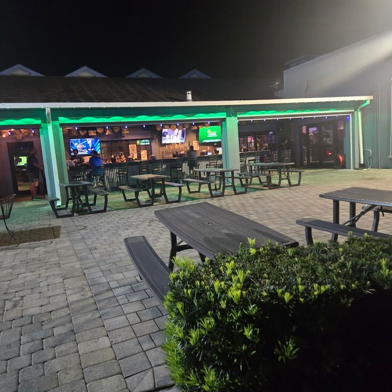 Rusty's Raw Bar & Grill