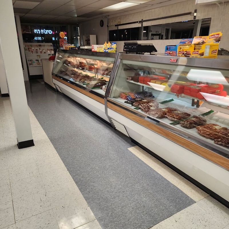 M&P Polish Deli & Liquors