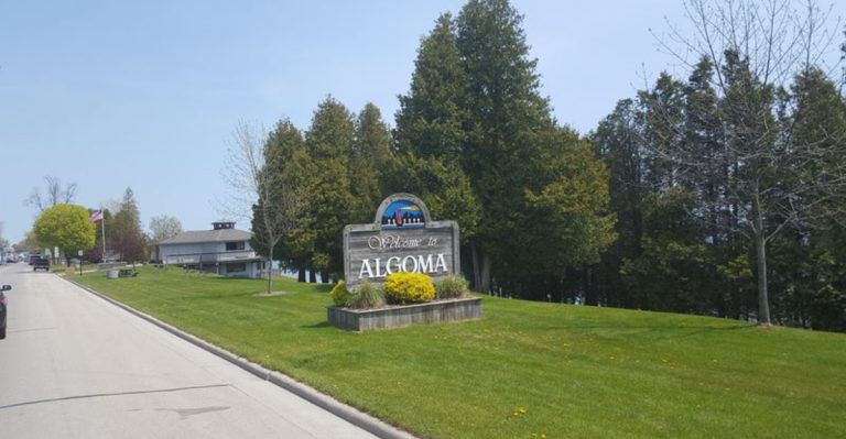 Wisconsin Has A Coastal Town That Feels Too Peaceful To Publicize