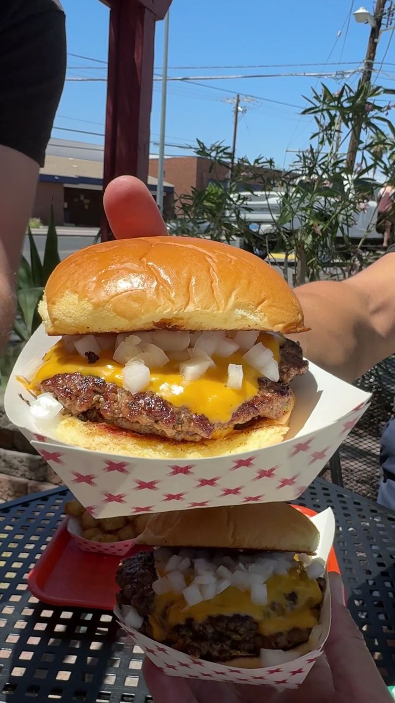 Stay Tuned Burgers, Las Vegas