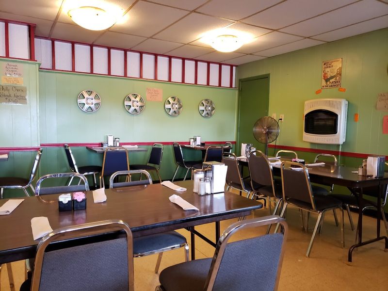 The Fill Inn Station - Batchtown