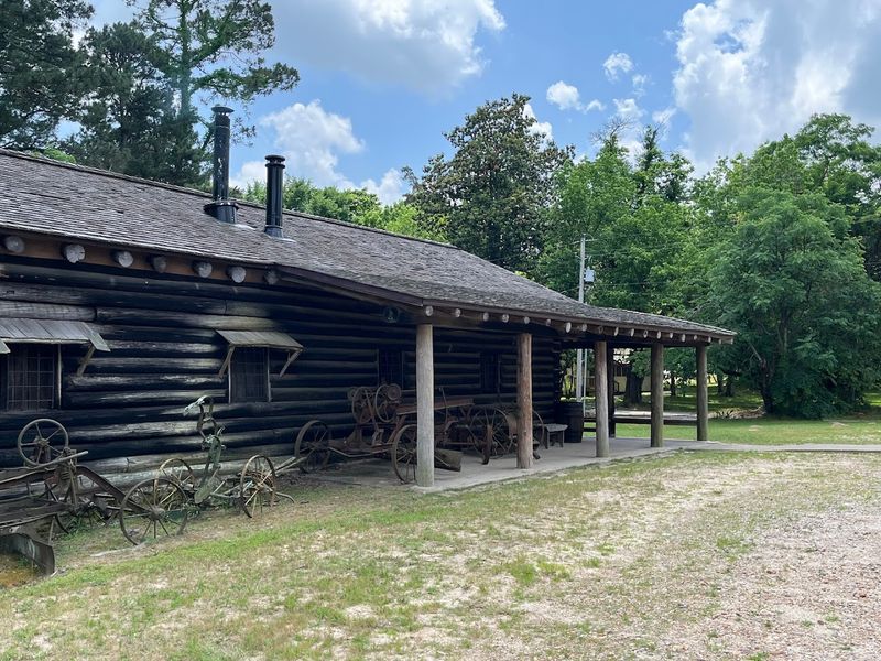 Frontier Craftsmanship That Shaped Daily Life And Lasting Architecture