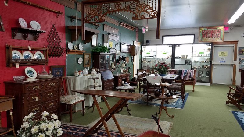Woodstock - Victorian Charm And Vintage Finds