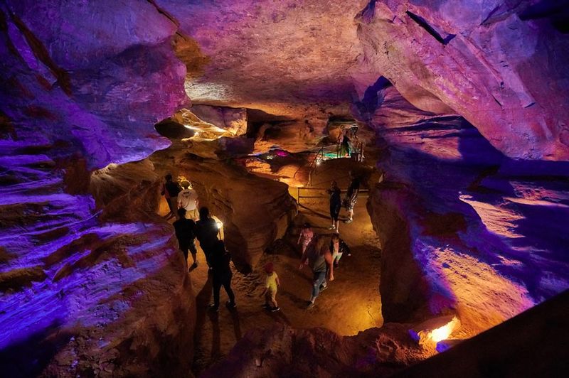 Laurel Caverns, Farmington