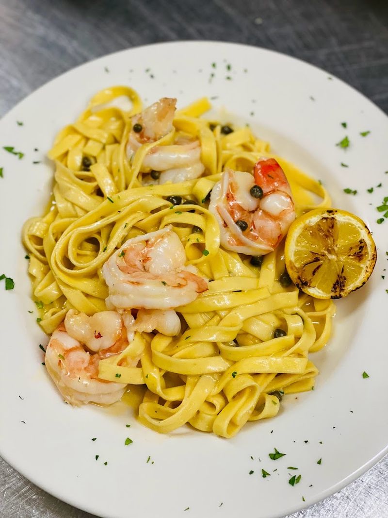 Rosa’s Lookout Inn