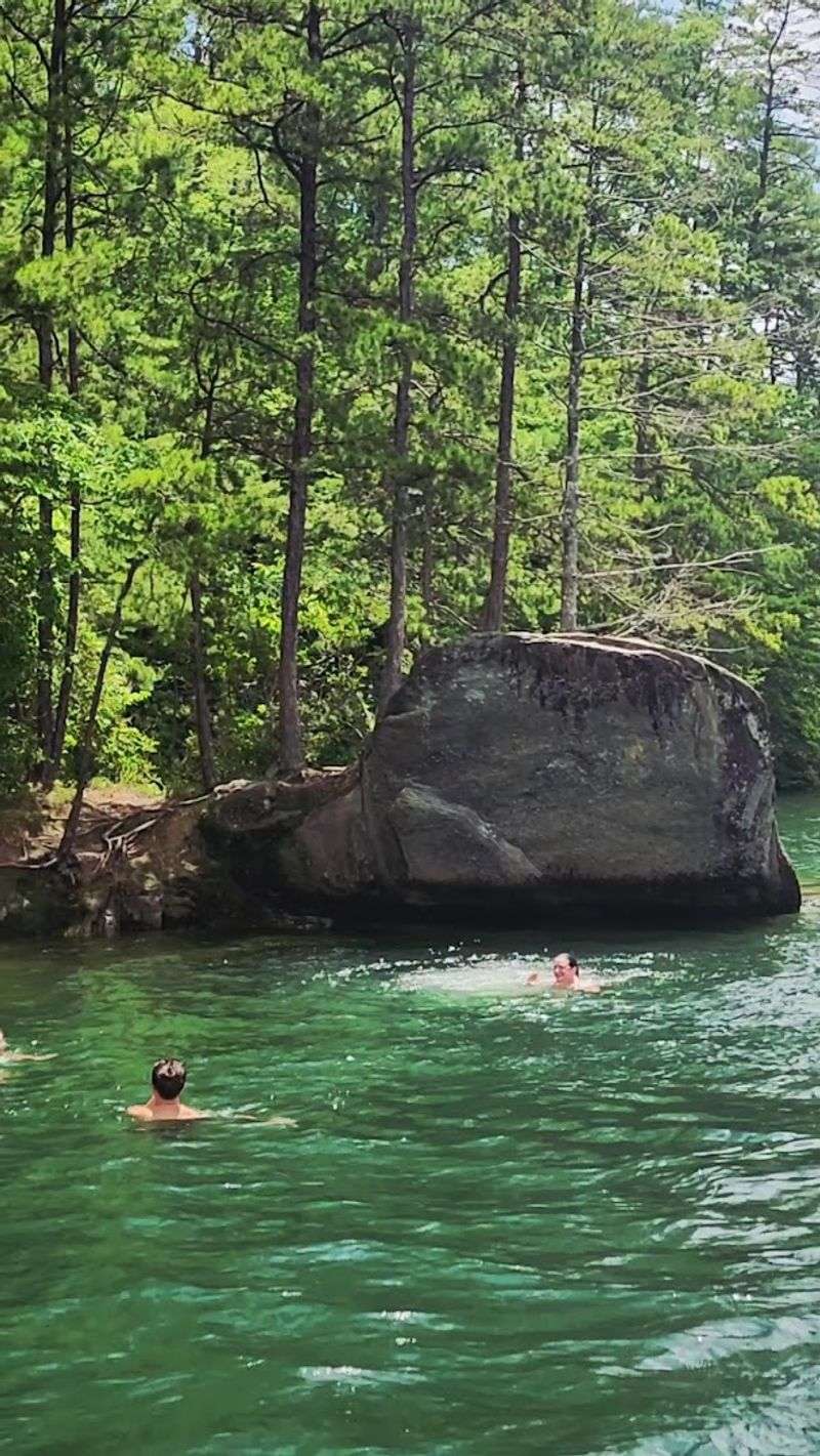 Cliff Jumping and Adrenaline Spots Around the Shoreline