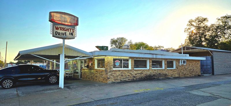 Wright's Drive In