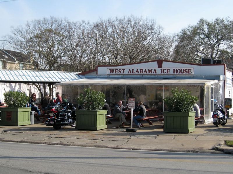 West Alabama Ice House (Houston)