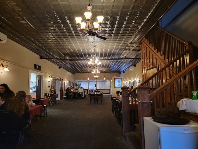 Yanuzzi's, Sayre