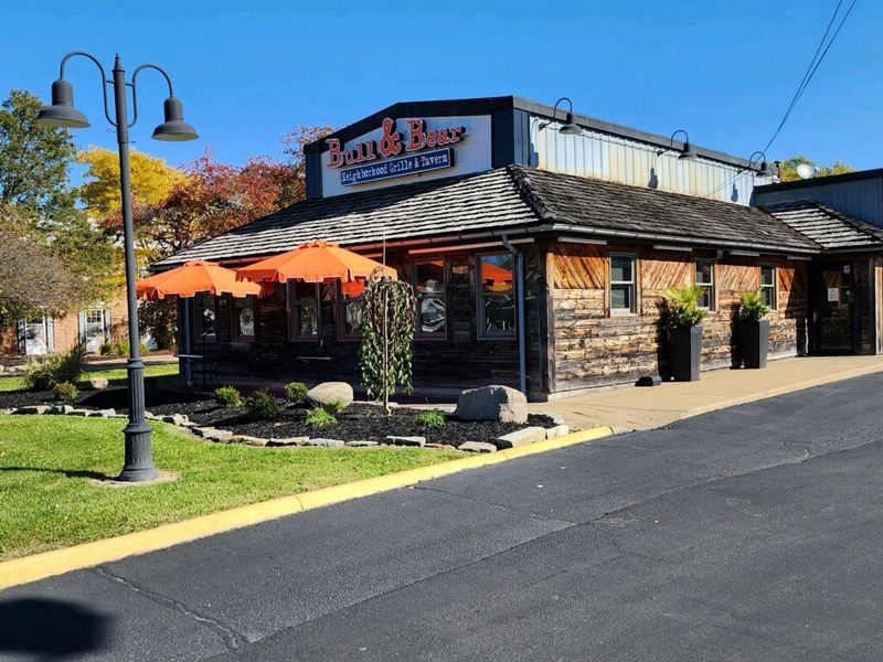 Bull and Bear Neighborhood Grille and Tavern, Youngstown
