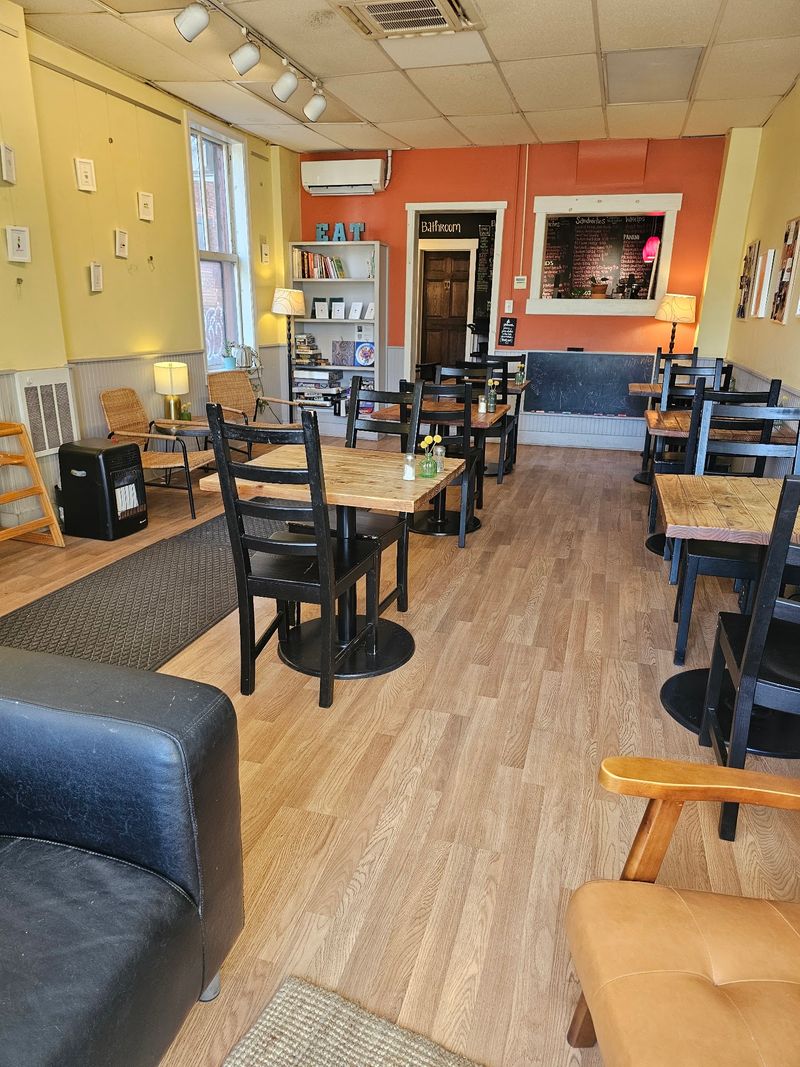 Yellow Bird Café