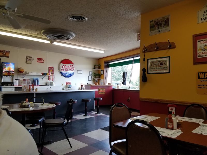 Yellow Jacket Cafe