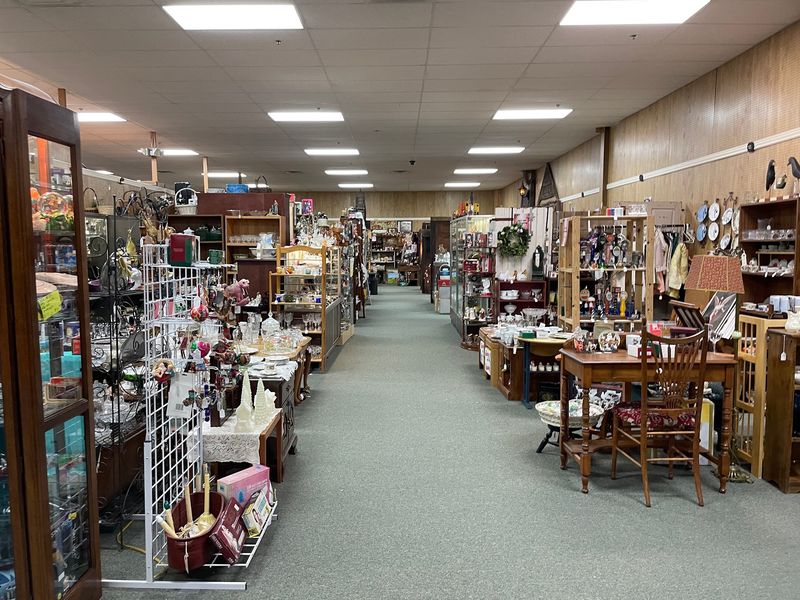 Yesteryear Antique Center of Hanover