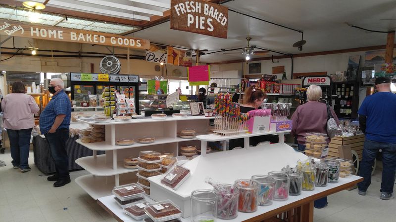 Yoder's Family Market, Seaman