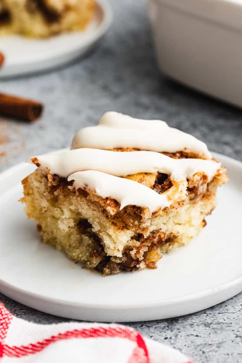 Cinnamon Roll Cake: Spiral Sensation Without The Wait