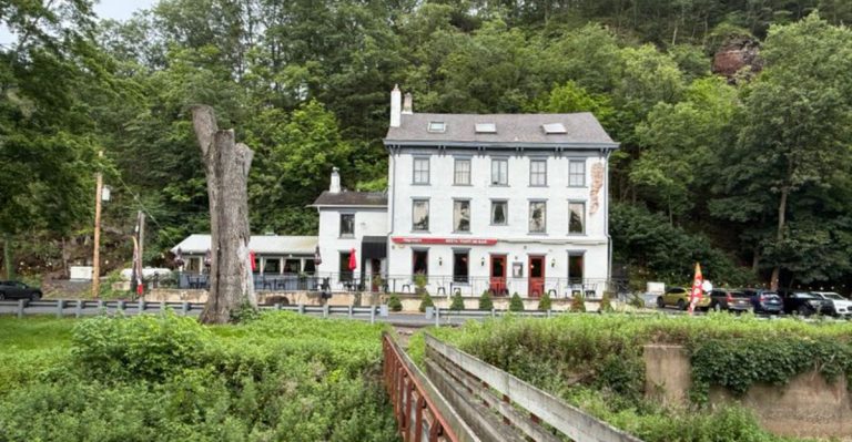 You Will Be Thinking About The Patio At This Modest Pennsylvania Restaurant All Week