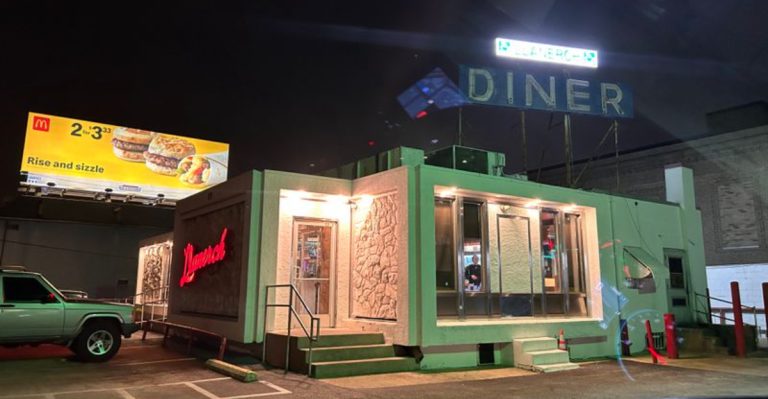 You Will Drive Miles For The Home Fries At This Classic Pennsylvania Diner