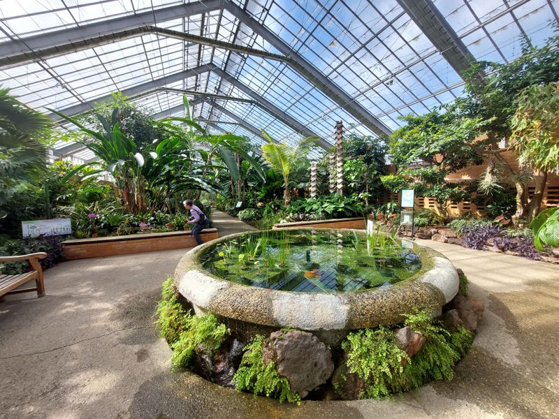 A Conservatory That Takes You Around The World