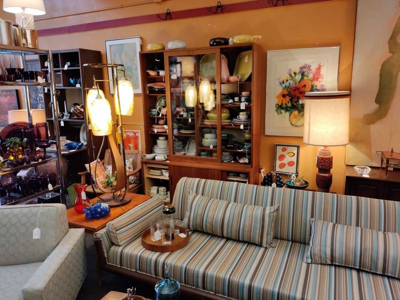 Salt City Antiques, Ypsilanti