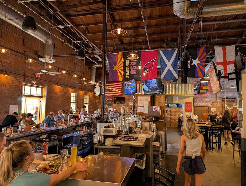 Four Peaks 8th Street Pub