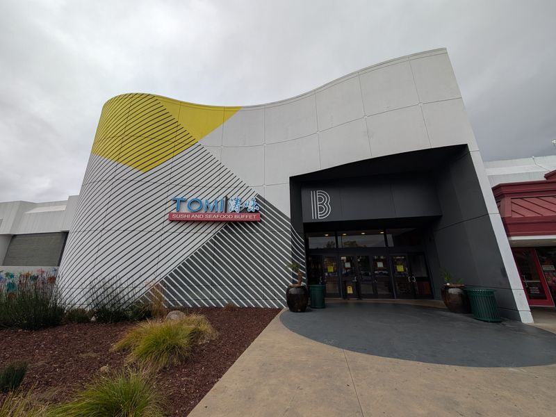 Tomi Sushi & Seafood Buffet, San Jose